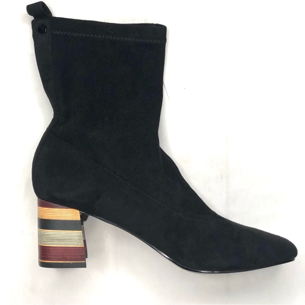 NWOT OLIVIA MILLER Unbreak My Heart Colorful Patterned Heel Sz 7.5 Black Boots
